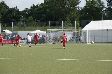benefiz-fussballspiel