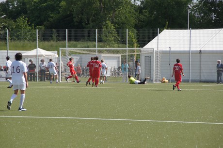 benefiz-fussballspiel