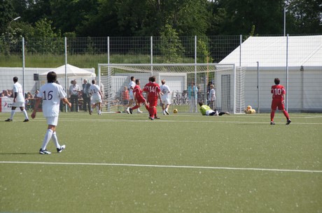 benefiz-fussballspiel
