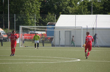 benefiz-fussballspiel