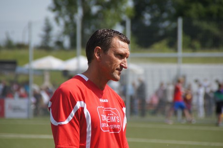 benefiz-fussballspiel