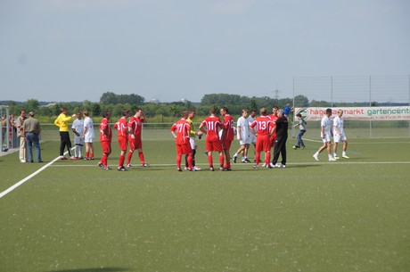 benefiz-fussballspiel