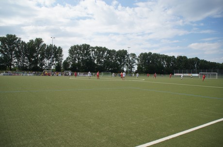benefiz-fussballspiel