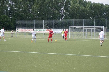 benefiz-fussballspiel
