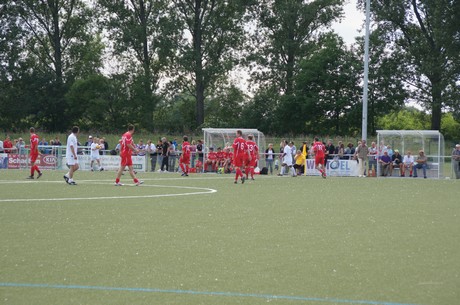 benefiz-fussballspiel