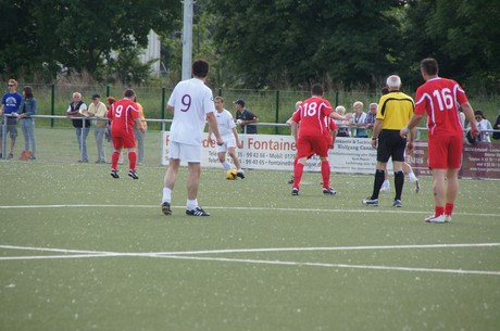 benefiz-fussballspiel
