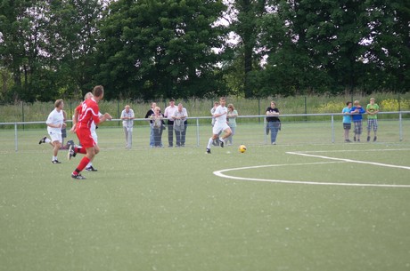 benefiz-fussballspiel