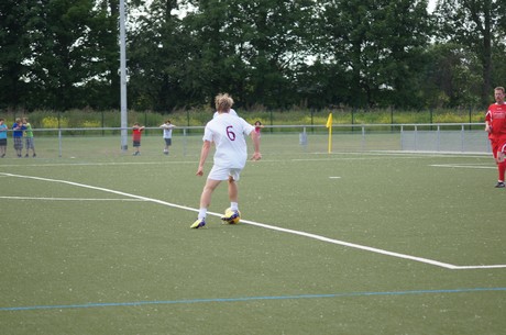 benefiz-fussballspiel