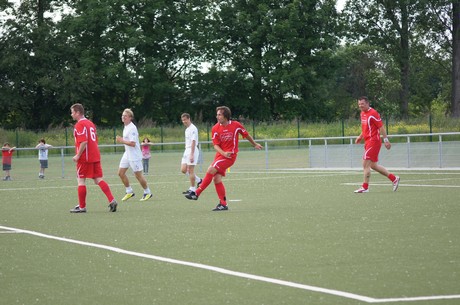 benefiz-fussballspiel