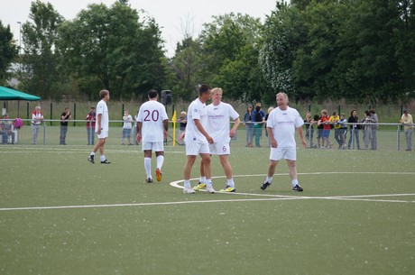 benefiz-fussballspiel