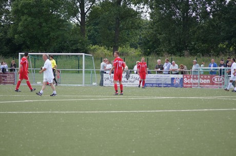 benefiz-fussballspiel