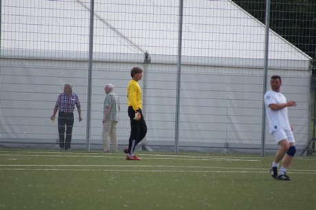 benefiz-fussballspiel