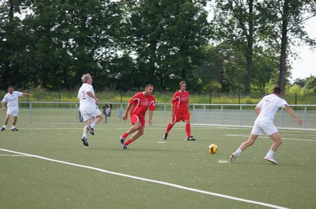 benefiz-fussballspiel