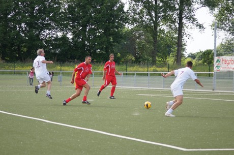 benefiz-fussballspiel