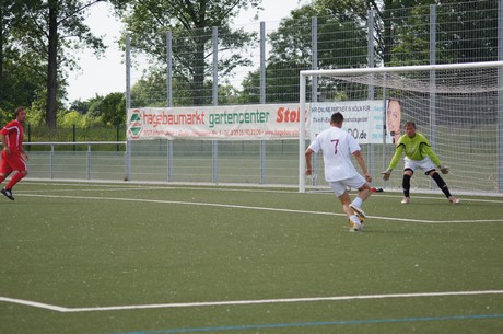 benefiz-fussballspiel