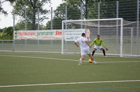 benefiz-fussballspiel