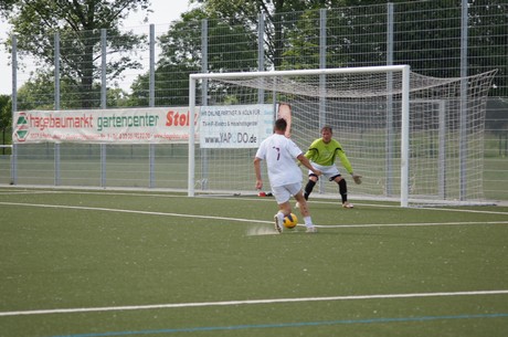 benefiz-fussballspiel