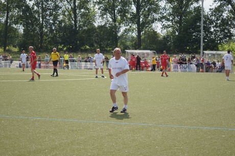 benefiz-fussballspiel