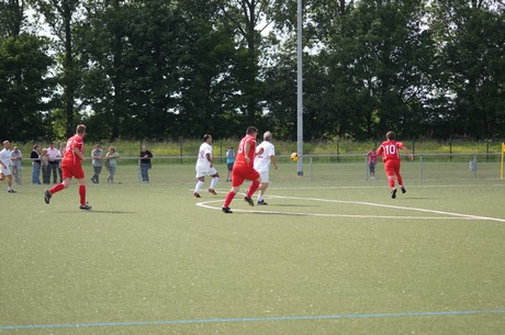 benefiz-fussballspiel