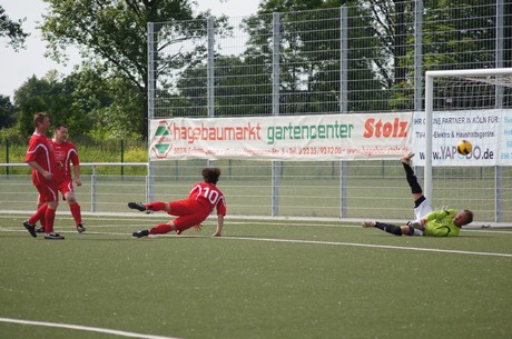 benefiz-fussballspiel