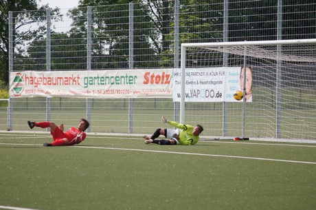 benefiz-fussballspiel