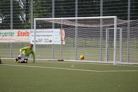 benefiz-fussballspiel