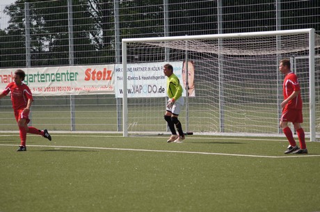 benefiz-fussballspiel