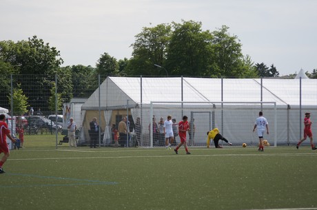 benefiz-fussballspiel