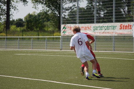 benefiz-fussballspiel