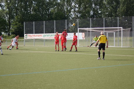 benefiz-fussballspiel