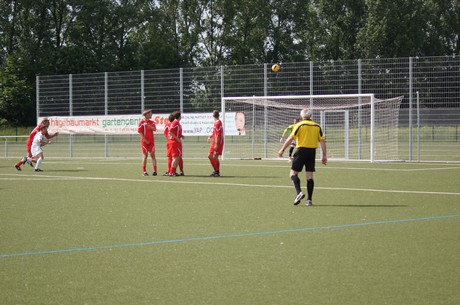 benefiz-fussballspiel