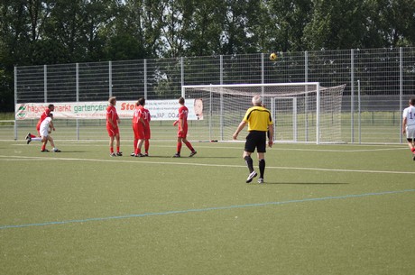 benefiz-fussballspiel