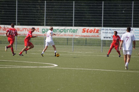 benefiz-fussballspiel