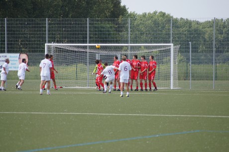 benefiz-fussballspiel