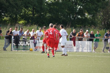 benefiz-fussballspiel