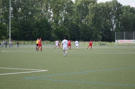 benefiz-fussballspiel