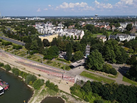 Leverkusen