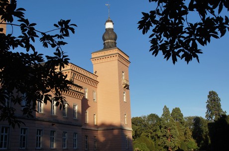 schloss-Gracht