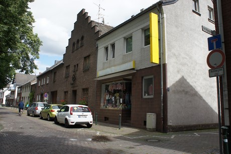 stommeln