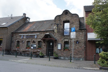stommeln