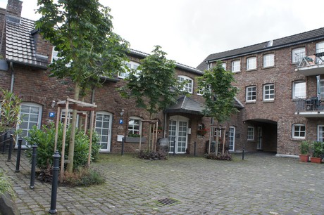 stommeln