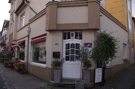 unkel