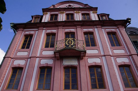 unkel
