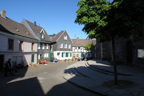 neviges-kirchplatz