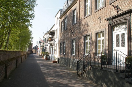 zons