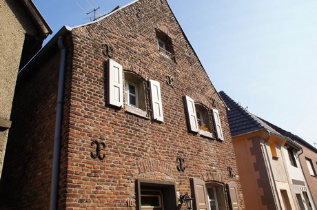 zons