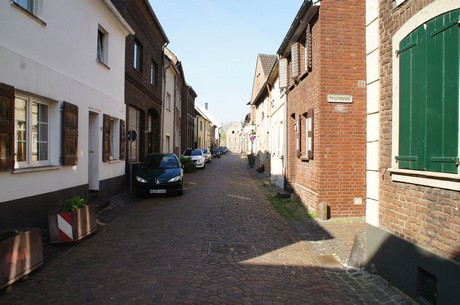 zons